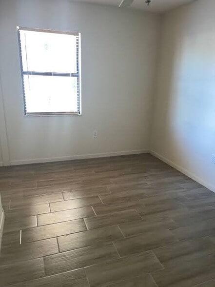 Building Photo - 708 Fairmont Dr
