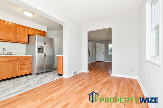 Building Photo - 3705 Midheights Rd