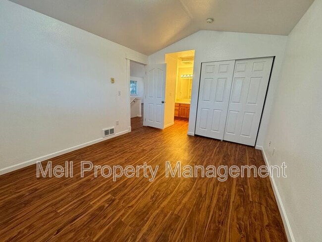 Building Photo - 101 E Heatherwood Ct