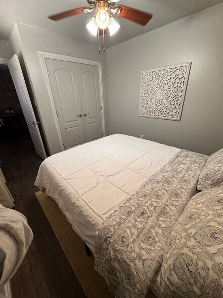 Building Photo - 1207 W Gore Blvd