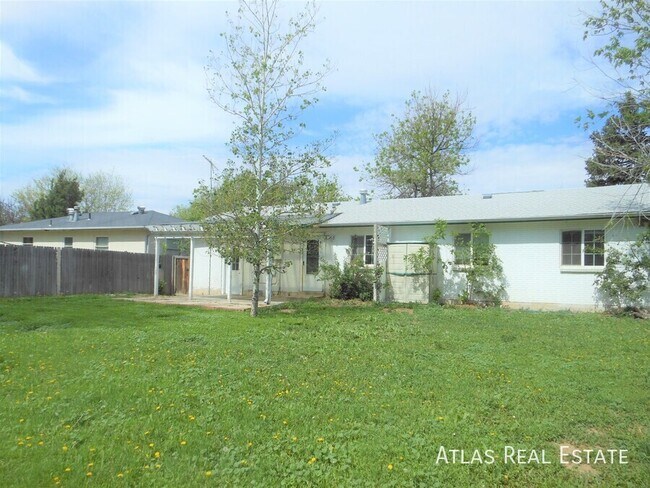 Building Photo - 5560 Yuba Way