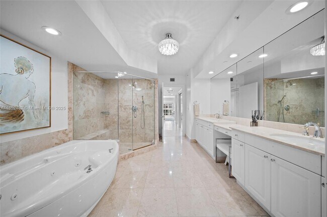 Building Photo - 20201 E Country Club Dr