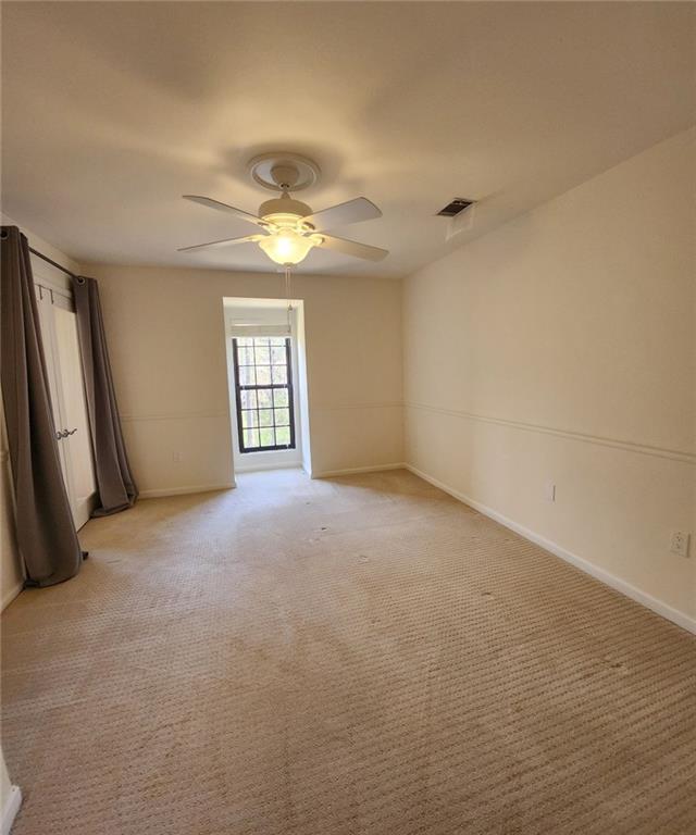 Building Photo - 23311 Plantation Dr NE