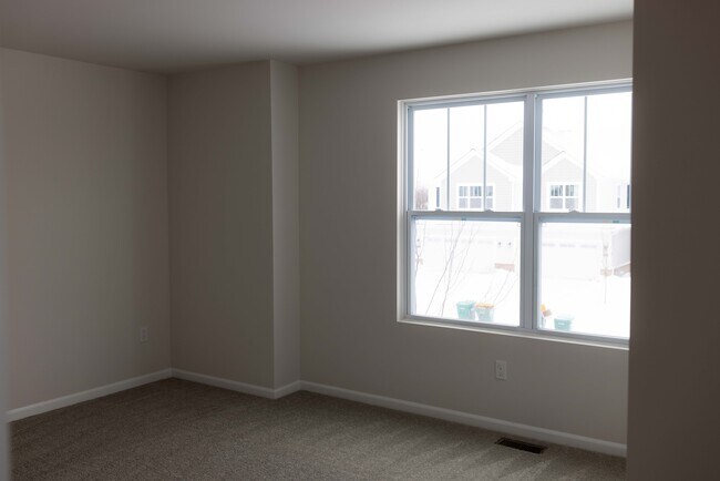 Building Photo - 1903 Salt Springs Dr