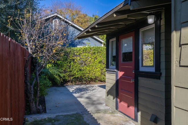 Building Photo - 927 N Catalina Ave