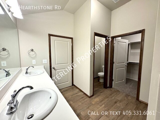 Building Photo - 2400 Hearthstone Rd