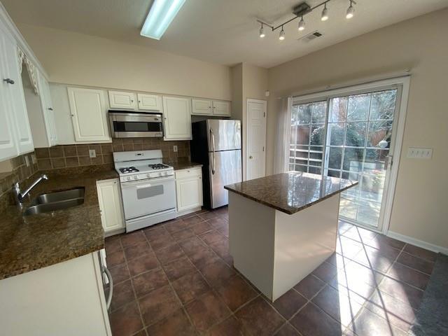 Building Photo - 5463 Medlock Corners Dr