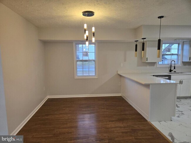 Building Photo - 732 Narrowleaf Dr