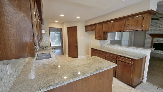 Building Photo - 21626 Park Tree Ln