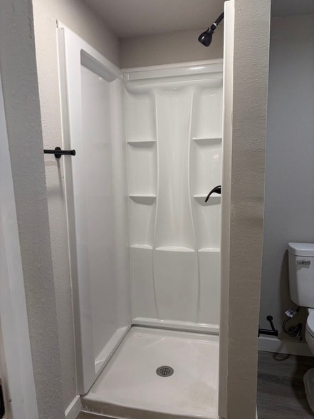 Building Photo - 5962 Belarbor St