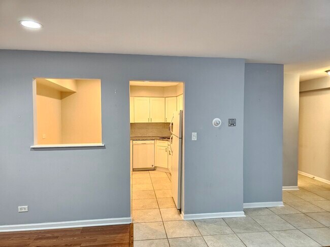 Building Photo - 12 Parkside Ct