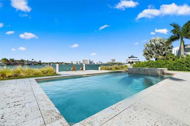 Building Photo - 205 N Hibiscus Dr