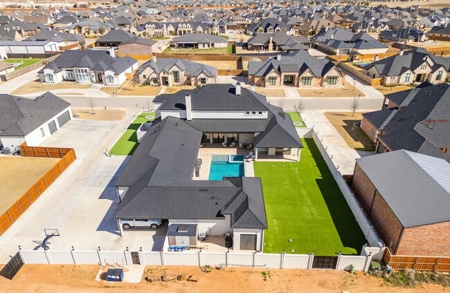 Building Photo - 4011 140th St