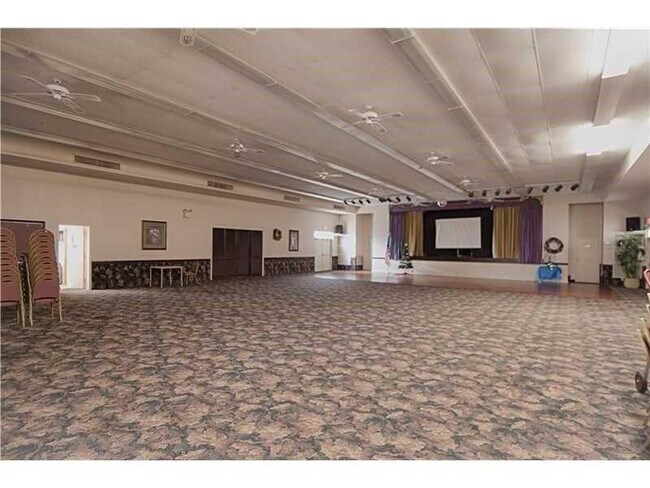 Building Photo - 370 NW 76th Ave