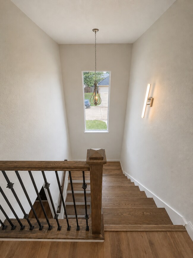 Building Photo - 1705 Creekside Ave