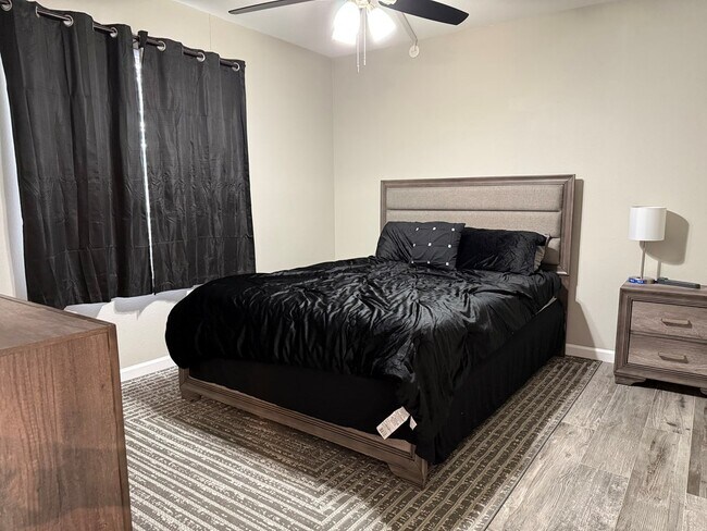 Building Photo - 6701 Eastridge Rd