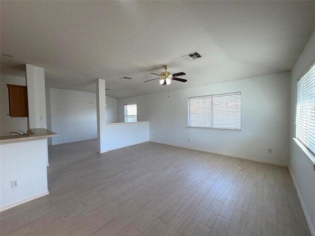 Building Photo - 917 Elderberry Tea Cove