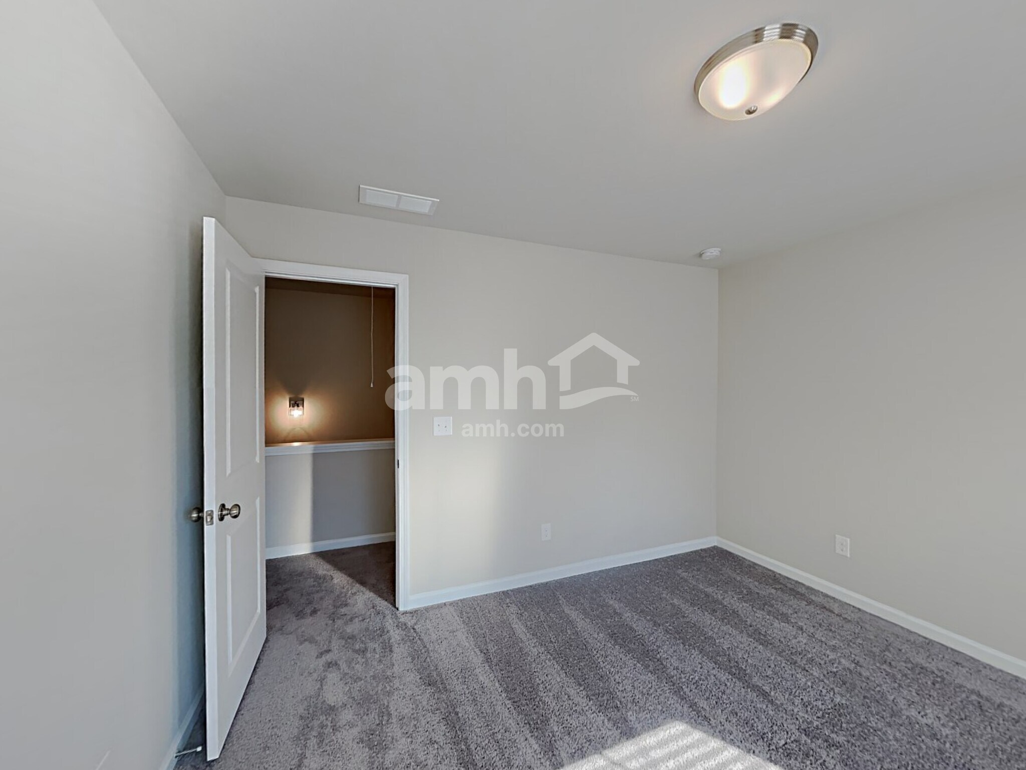 Building Photo - 214 Omega Ct