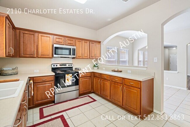 Building Photo - 2110 Charlotte Estates Dr