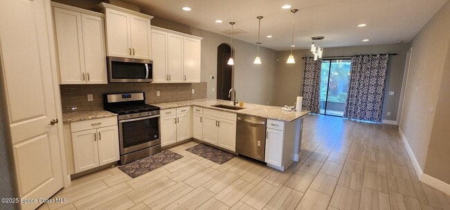 Building Photo - 7308 Bluemink Ln