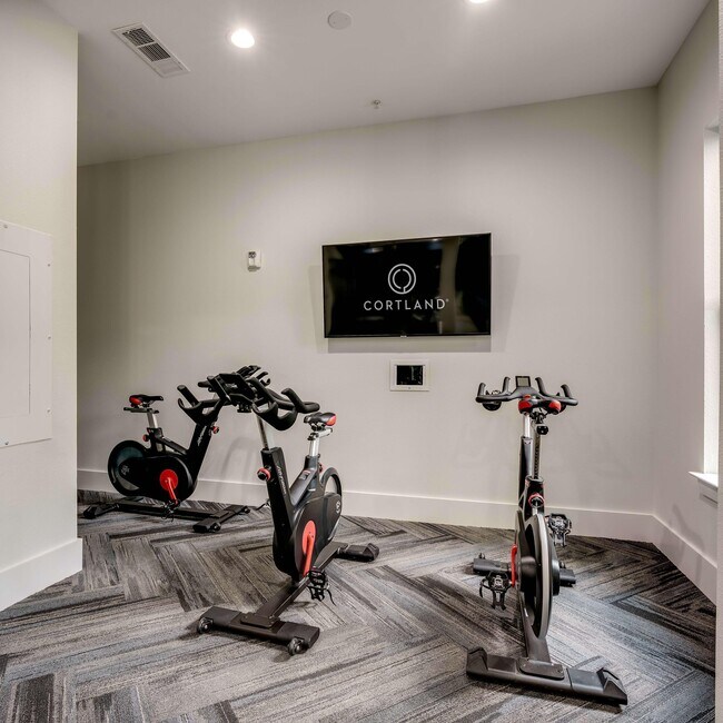 Building Photo - 5005 Galleria Dr