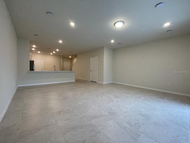 Building Photo - 2800 Bright Bird Ln