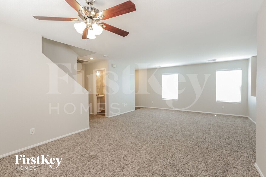 Building Photo - 9511 Golden Scots Ct