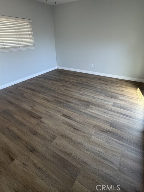 Building Photo - 7432 El Chino Cir