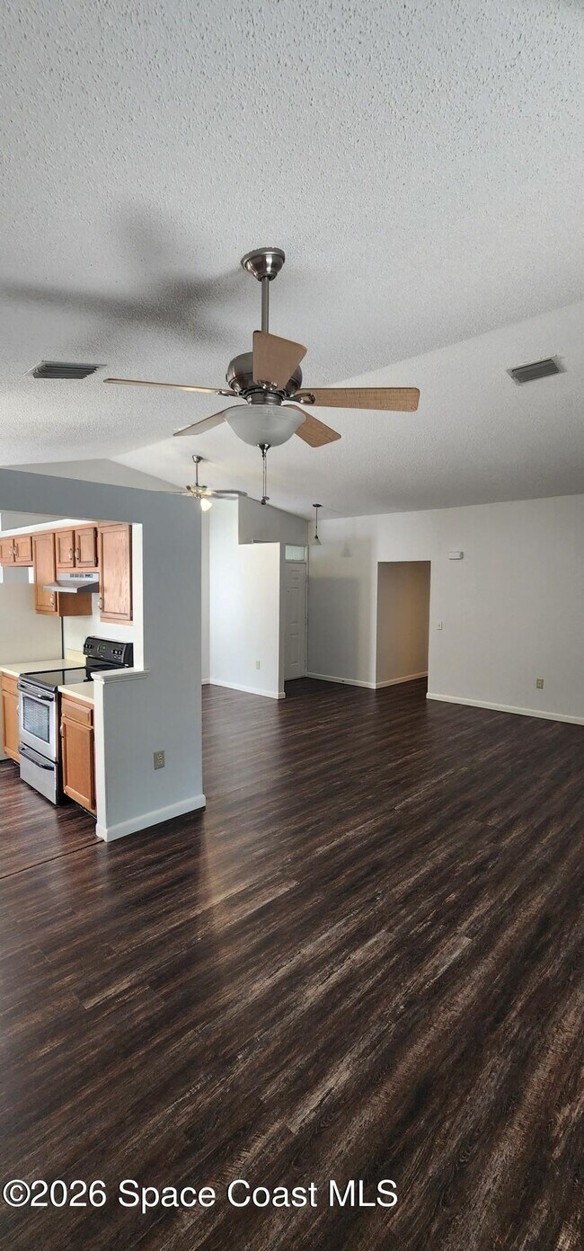 Building Photo - 4024 Pinyon Dr