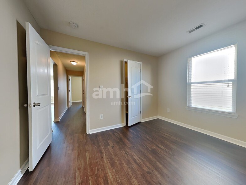 Building Photo - 4052 Presidio Cir