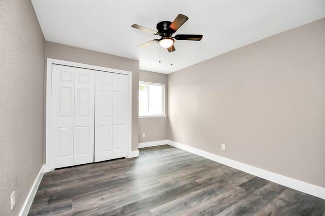 Building Photo - 3227 Westwick Dr
