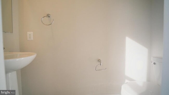 Building Photo - 1350 Red Clover Ln