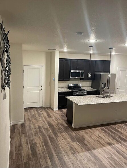 Building Photo - 16828 E 119th Ave