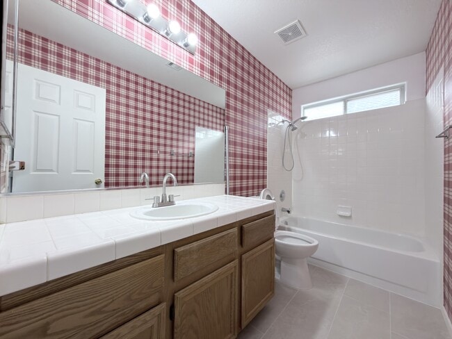 Building Photo - 8232 Fame Ave