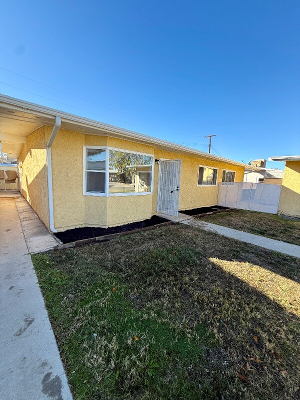 Building Photo - 1120 Ave H-6