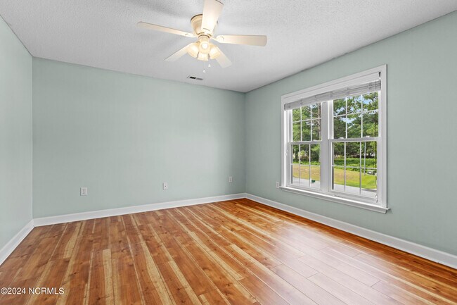 Building Photo - 210 Egret Point Dr