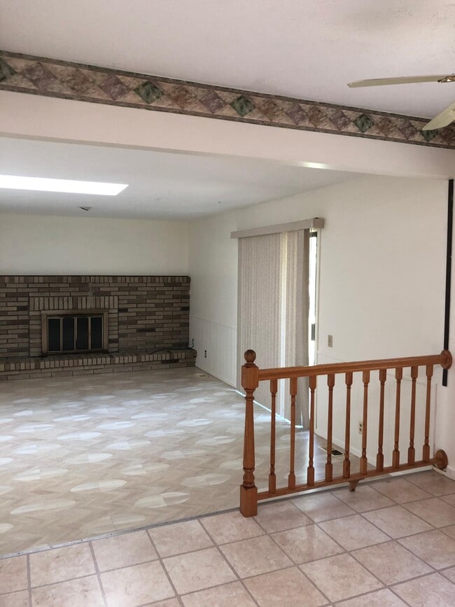 Building Photo - 8941 Christopher Dr