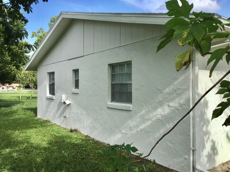 Building Photo - 15623 SE 92nd Ct