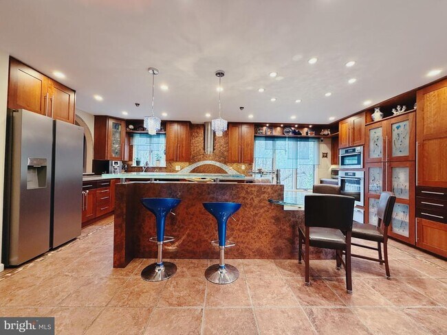 Building Photo - 1317 Mettler Rd