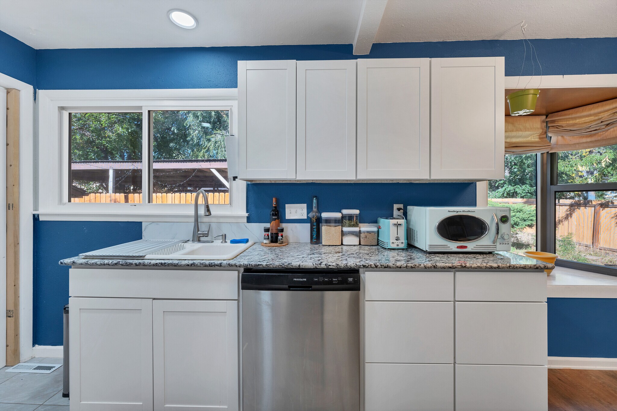 Building Photo - 2628 Green Ridge Dr