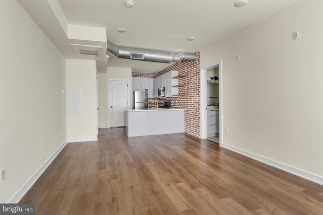 Building Photo - 2401 Frankford Ave