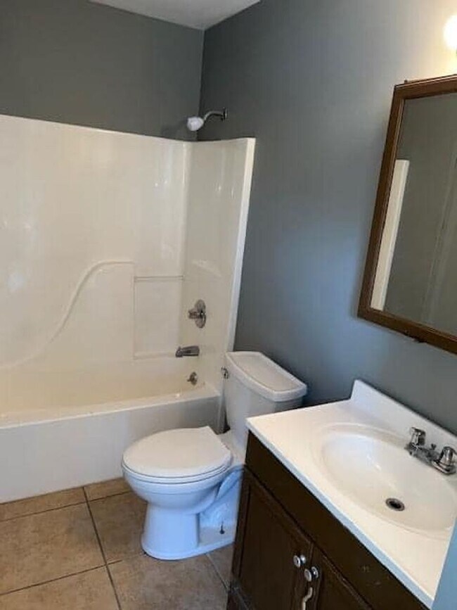 Building Photo - 1715 S Linwood Ave