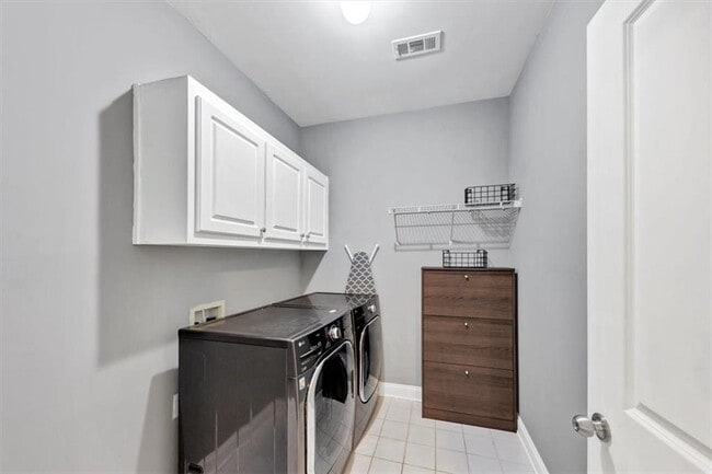 Building Photo - 3440 Burdett Ct