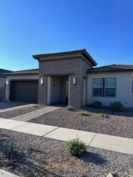 Building Photo - 3427 E Harwell Rd