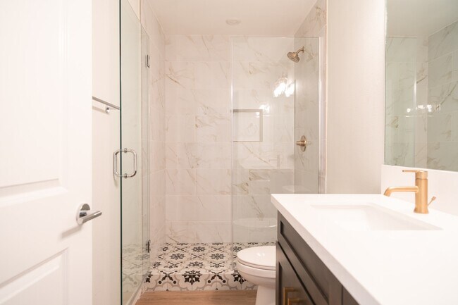 Building Photo - 12036 Culver Boulevard, Unit 4