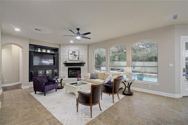 Building Photo - 9903 Tree Bend Cove