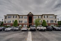 Building Photo - 2820 Bloomfield Ln