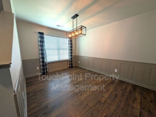 Building Photo - 2525 Mcintosh St