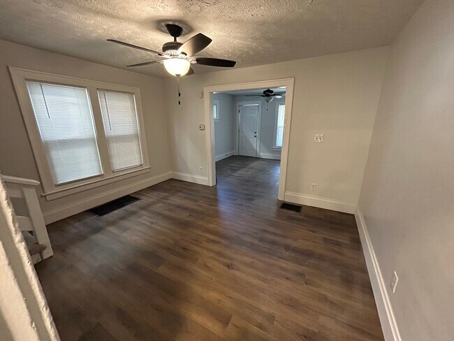 Building Photo - 1253-1255 N 6th St