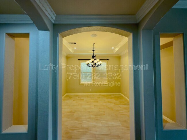 Building Photo - 13073 Dressage Ln